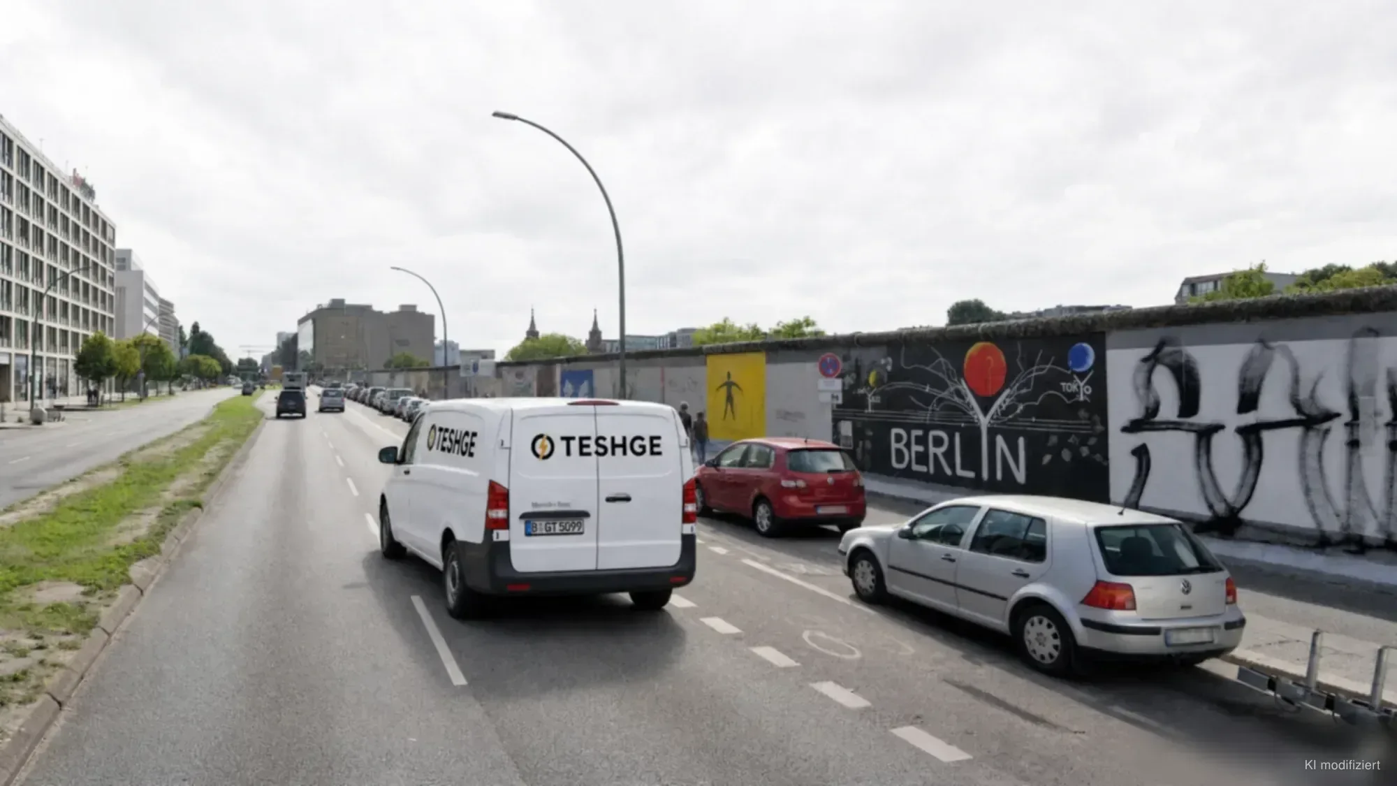 TESHGE Servicefahrzeug in Berlin Friedrichshain